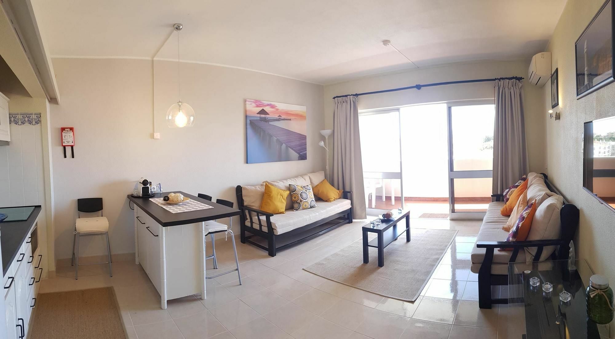 Choro In With Wonderful Sea View Pool Access Apartment Albufeira